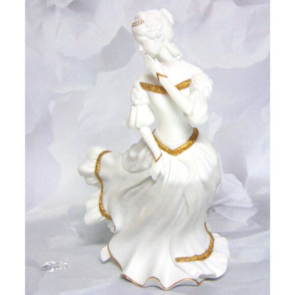 NEW Bisque Porcelain LENOX PRINCESS CINDERELLA & GLASS SLIPPER FIGURINE 1993 - Picture 3 of 10